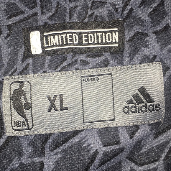 Vintage curry jersey 100$ fits like a Large - Picture 5 of 8